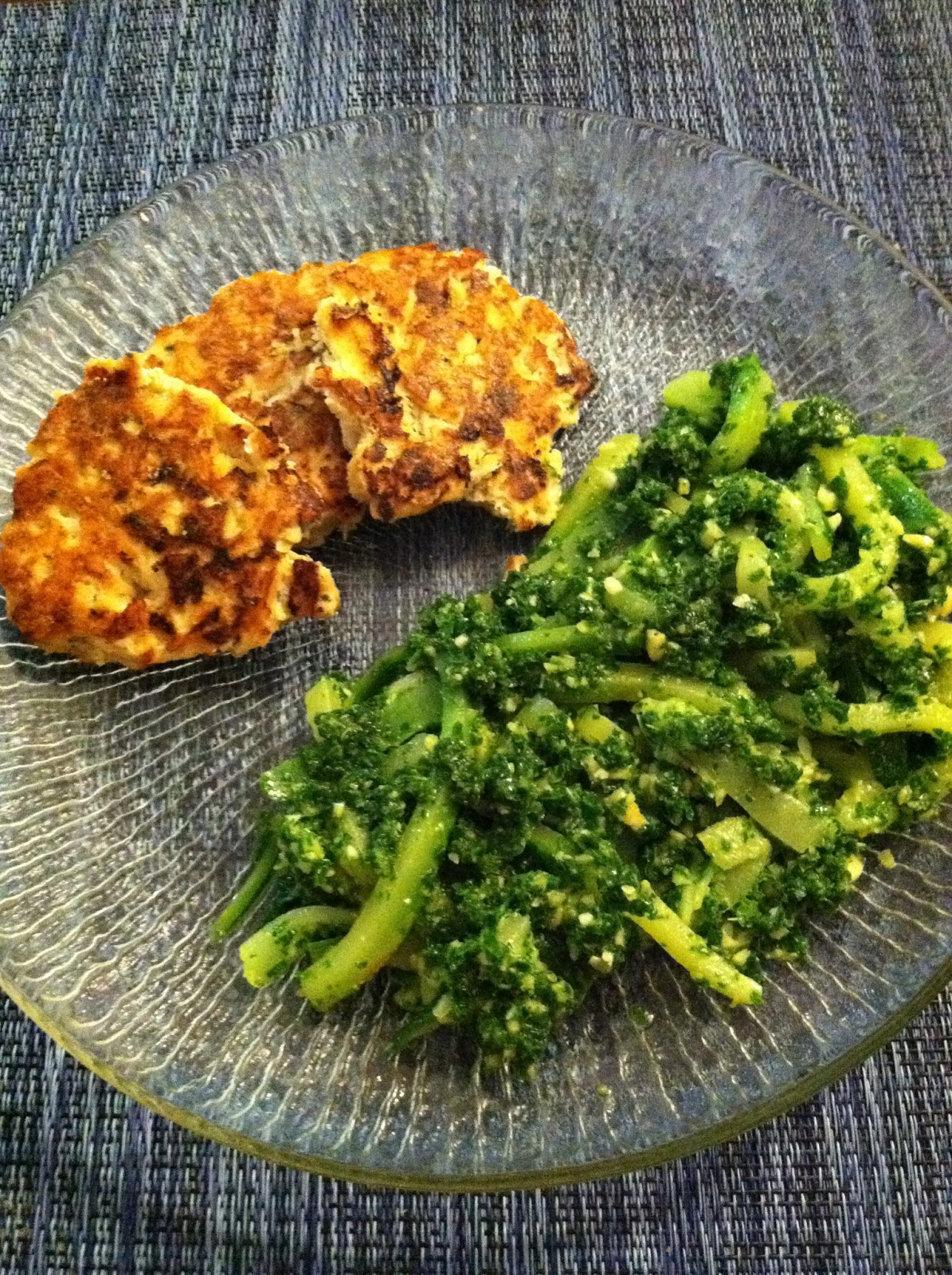 Pensive Paleo Tuna Cakes with Kale Pesto "Pasta"